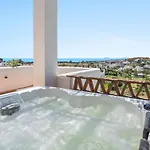 Appartement Sea View With Private Jacuzzi - Sunset Golf,